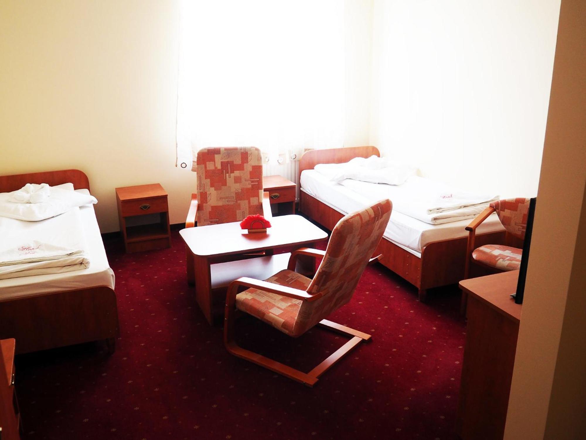 Hotel Jan Zgorzelec Oda fotoğraf