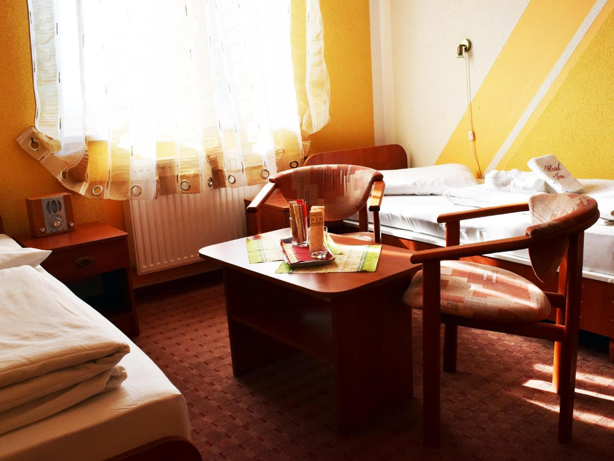 Hotel Jan Zgorzelec Oda fotoğraf