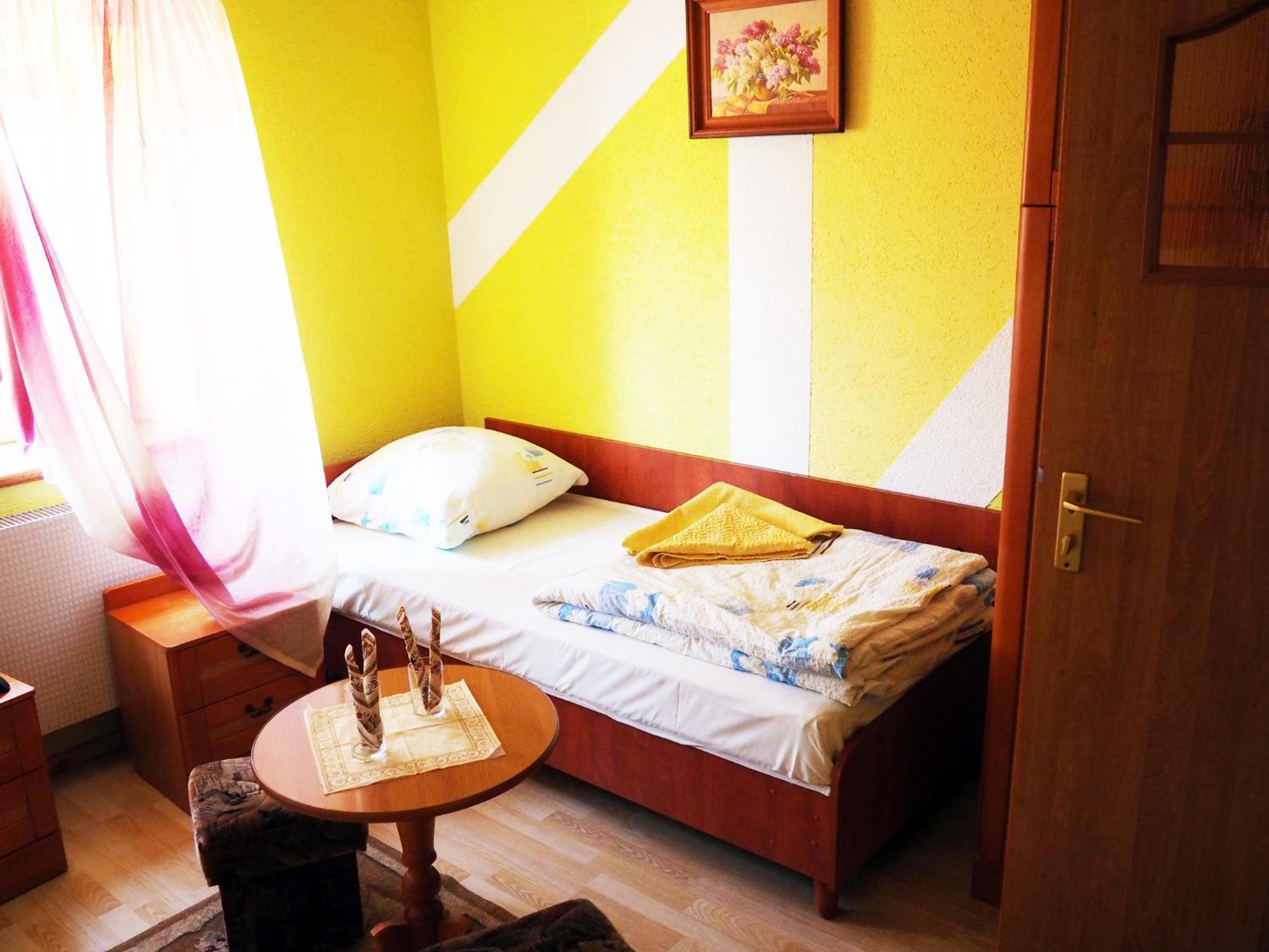 Hotel Jan Zgorzelec Oda fotoğraf